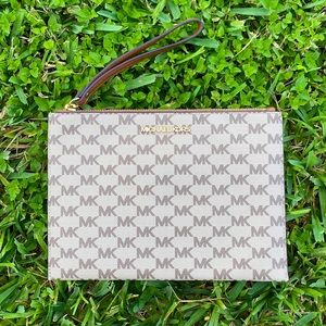 Michael Kors wristlet